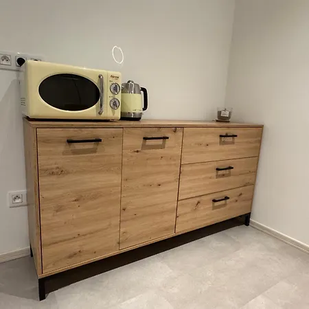 Monstera Iii - Industrial 3* コリーン