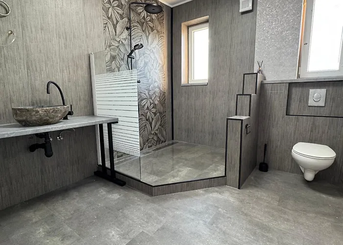 Guest house Monstera Iii - Industrial Kolin