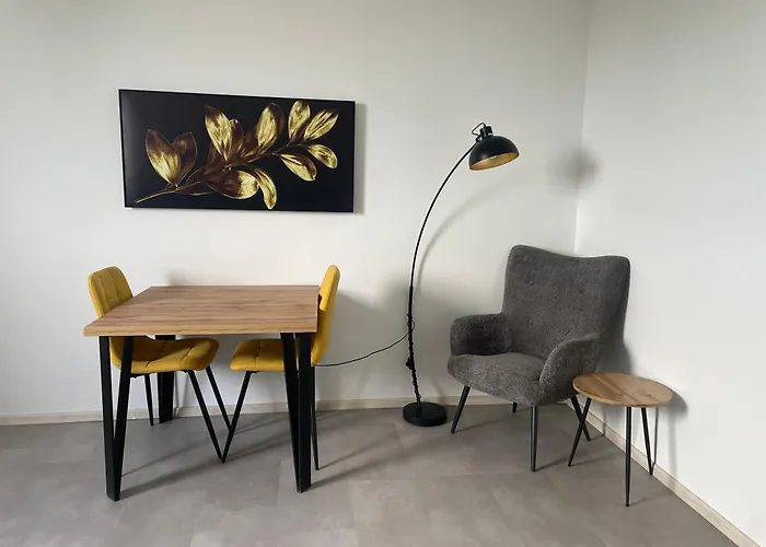 Monstera Iii - Industrial Kolín