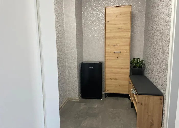 Monstera Iii - Industrial Pensjonat Kolín